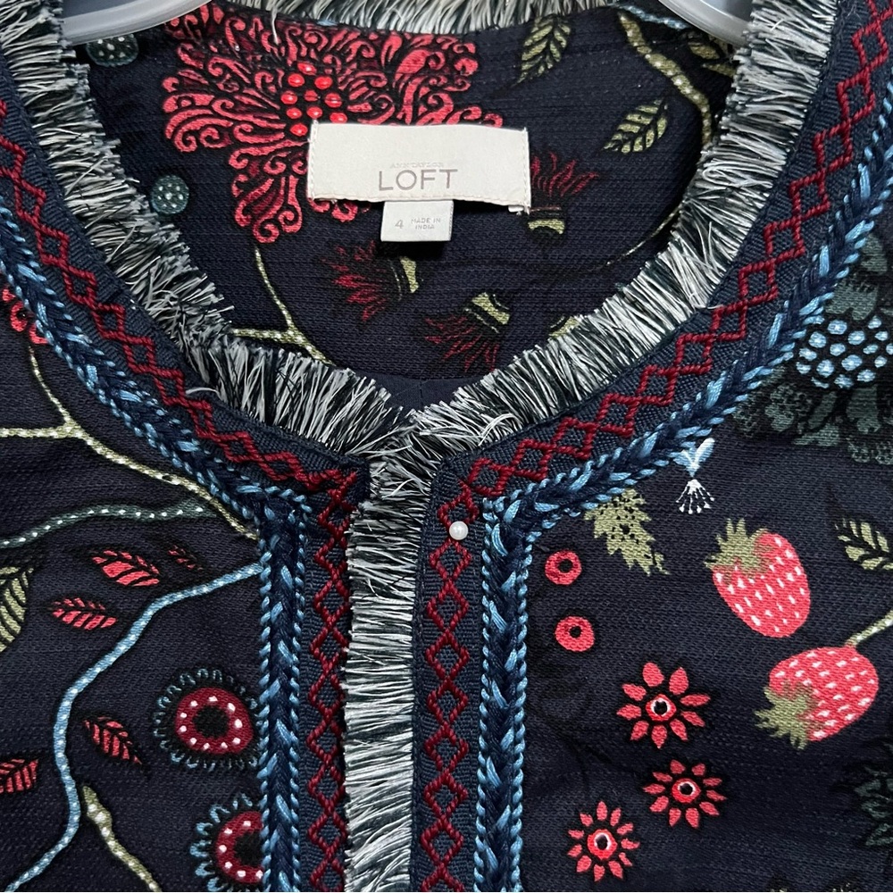 LIFT Women’s Size 4 Blazer Fringe Floral Whimsical Strawberry Jacket - Picture 2 of 12